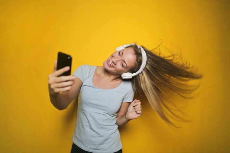 Siete Canciones que Promueven la Felicidad