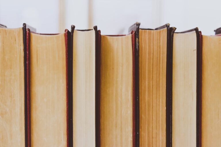 Cinco Libros que Deberías Leer para Ser más Feliz
