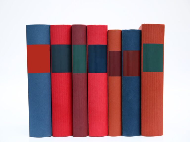 Siete Libros que Debes Leer si Vas en Serio con la Felicidad
